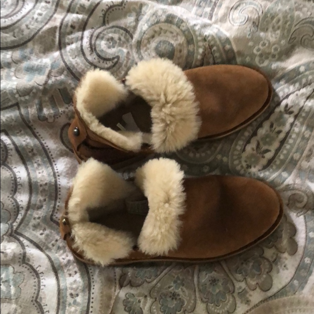 Ugh short boots